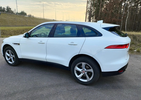 Jaguar F-Pace cena 89800 przebieg: 101000, rok produkcji 2017 z Ząbki małe 172